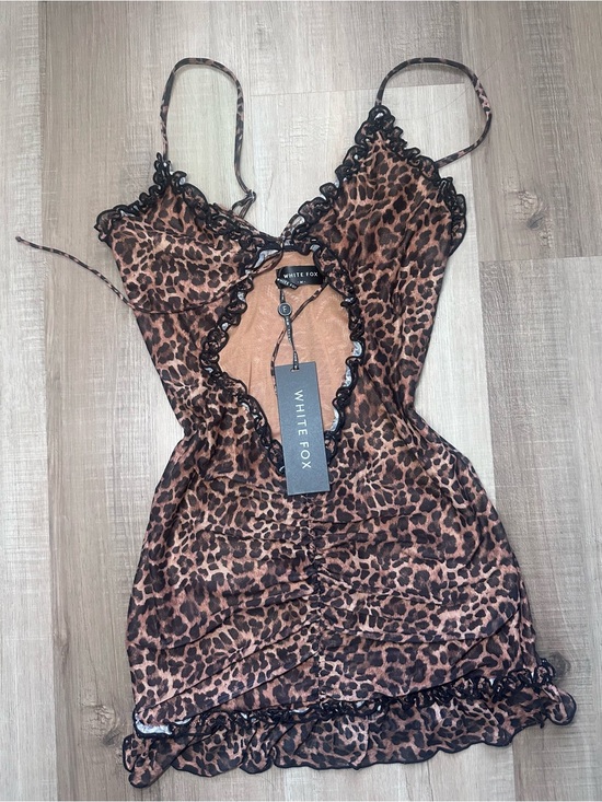 White Fox Boutique Dresses & Skirts - White Fox Boutique Brown Leopard Print Mini Dress